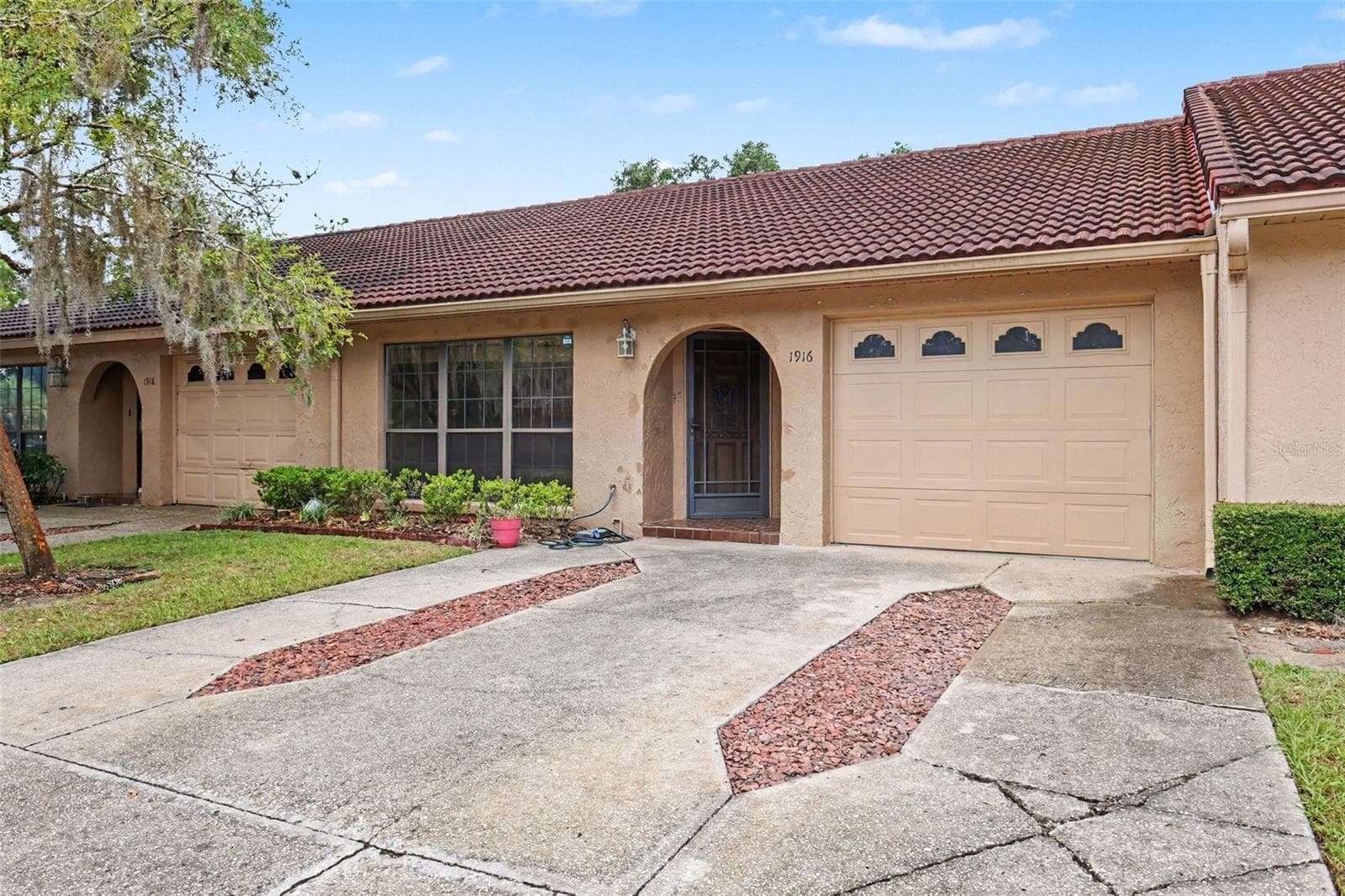 1916 SW 34TH CT