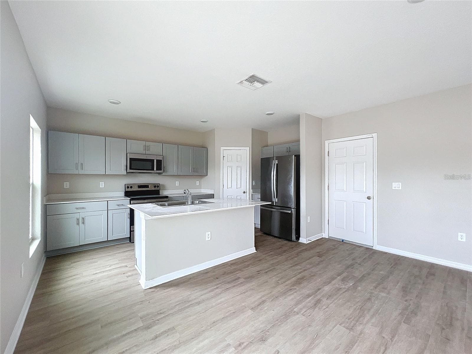 Single Family Residence at 1404 AXEL CIR, WINTER HAVEN, photo 14 of 22