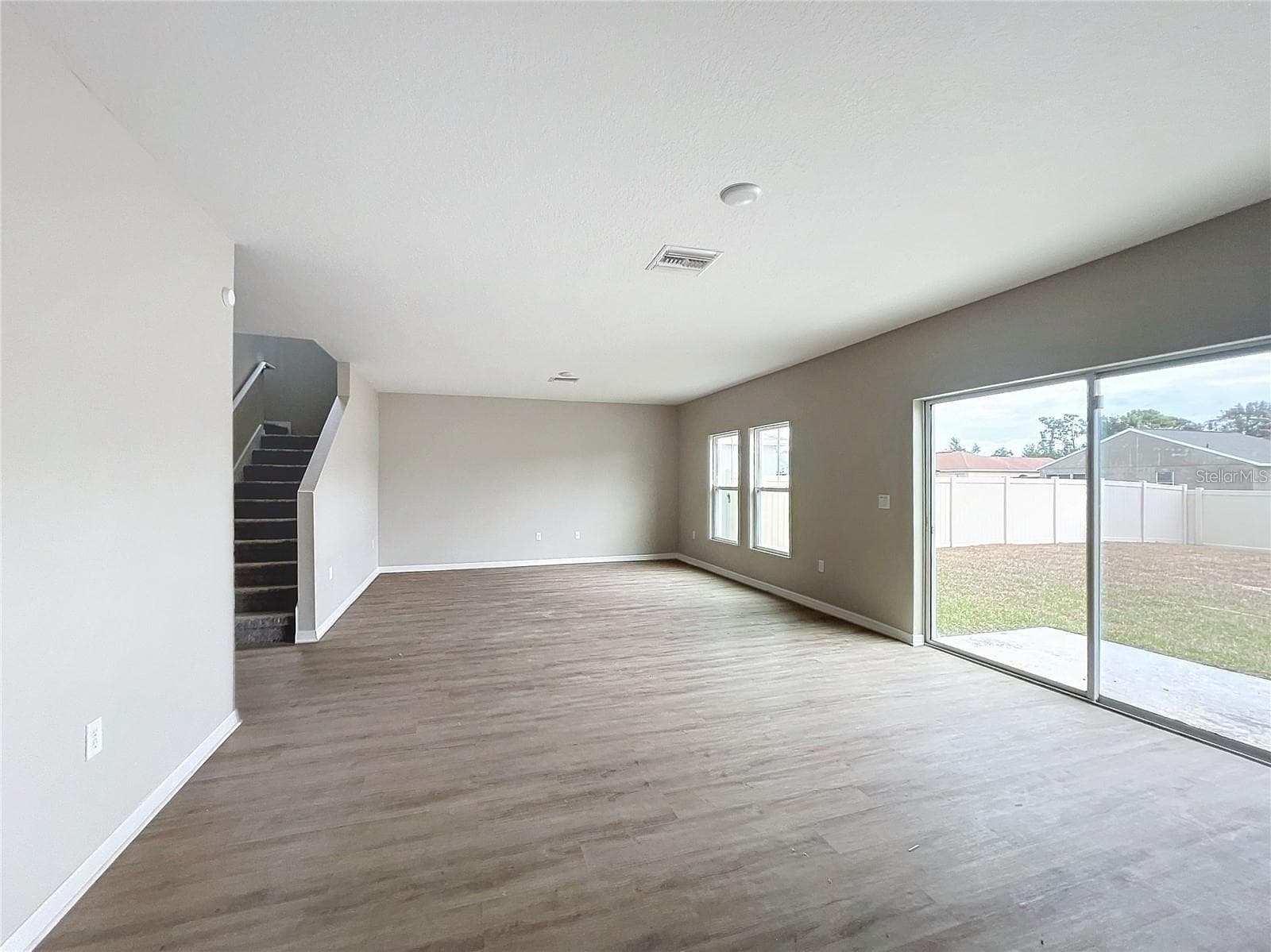 Single Family Residence at 1404 AXEL CIR, WINTER HAVEN, photo 15 of 22