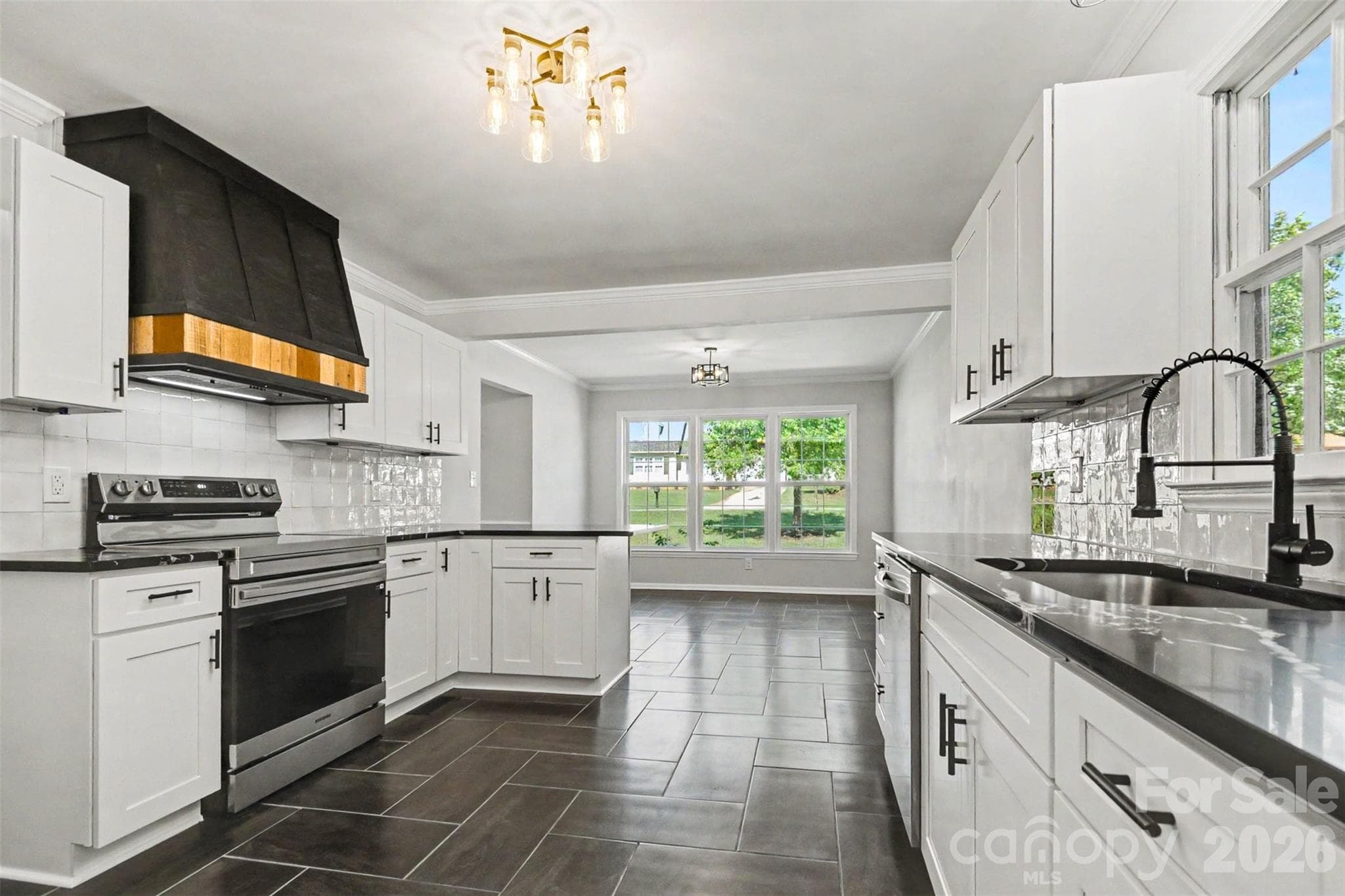 Kitchen - 4108 Wimbledon Drive, Dallas