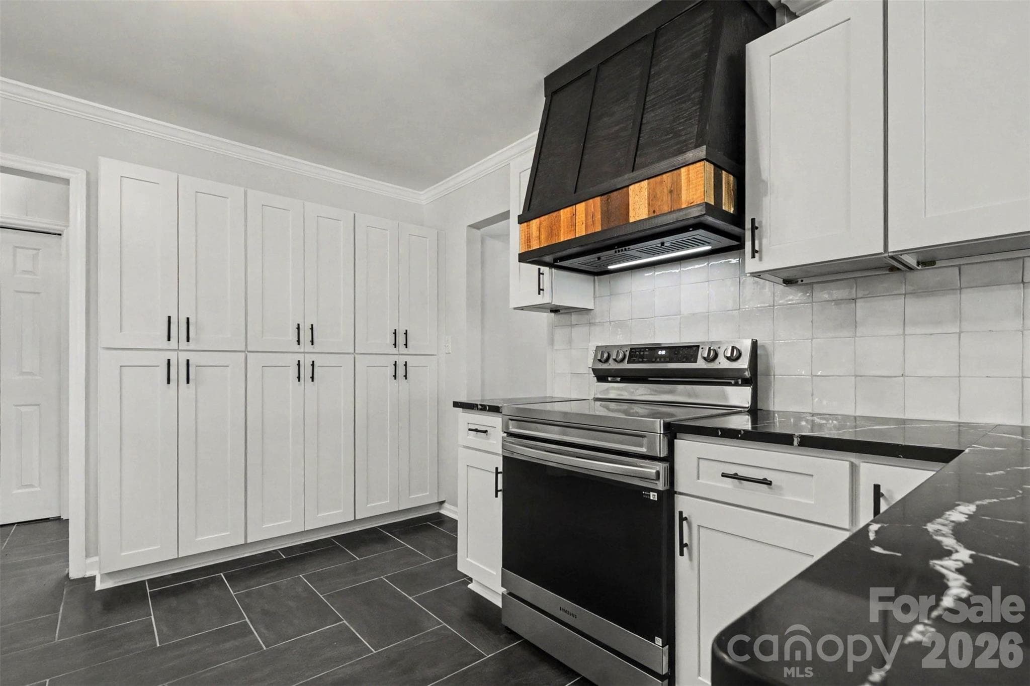 Kitchen - 4108 Wimbledon Drive, Dallas
