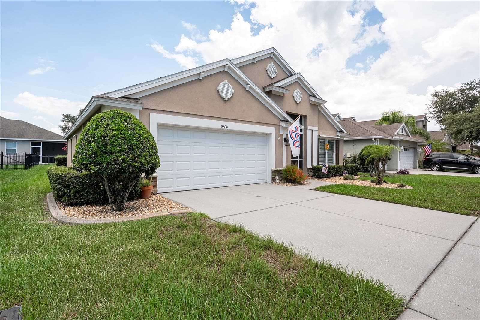 Single Family Residence at 13508 MEADOW GOLF AVE, HUDSON, photo 2 of 40