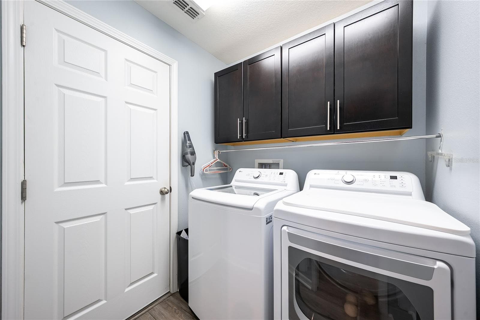 Single Family Residence at 13508 MEADOW GOLF AVE, HUDSON, photo 12 of 40