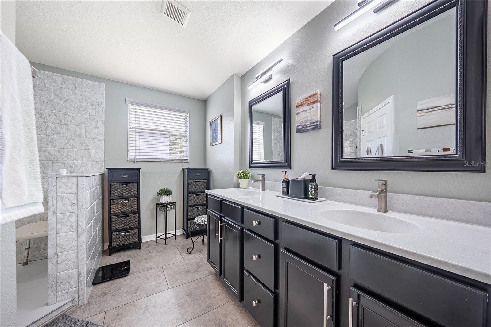 Single Family Residence at 13508 MEADOW GOLF AVE, HUDSON, photo 31 of 40