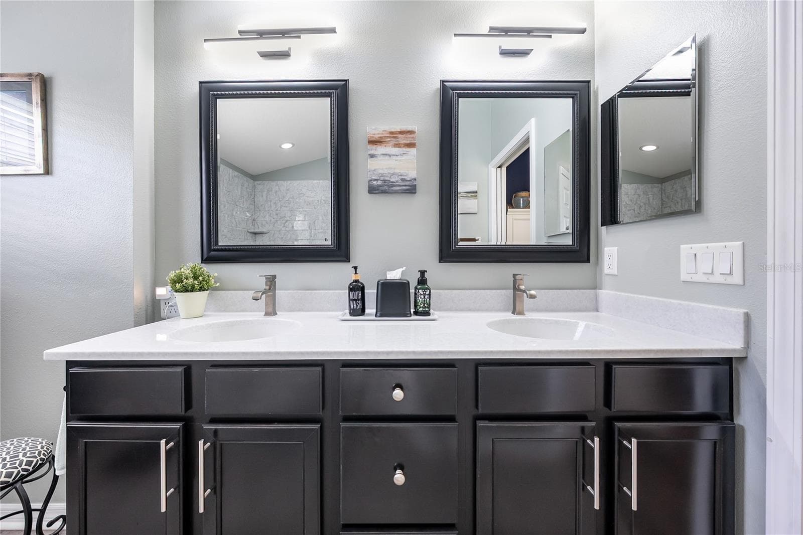 Single Family Residence at 13508 MEADOW GOLF AVE, HUDSON, photo 32 of 40