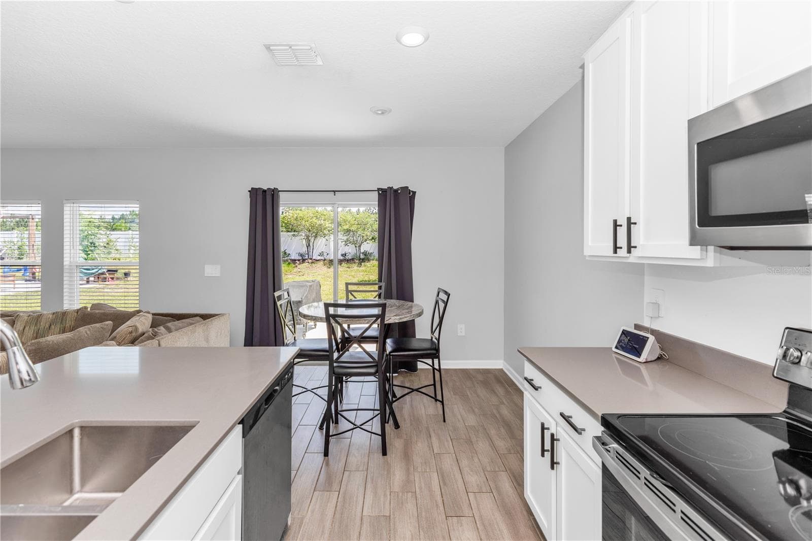 Single Family Residence at 1104 PEACH CREEK DR, OSTEEN, photo 14 of 31