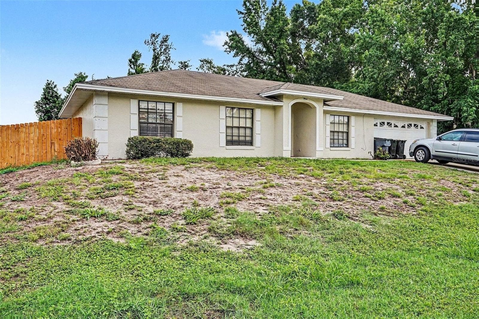 Single Family Residence at 2435 PARKLAND DR, LAKELAND, photo 2 of 25