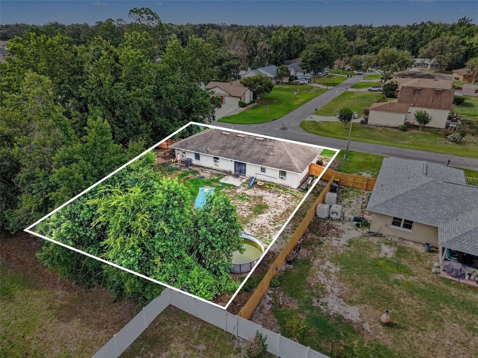 Single Family Residence at 2435 PARKLAND DR, LAKELAND, photo 24 of 25