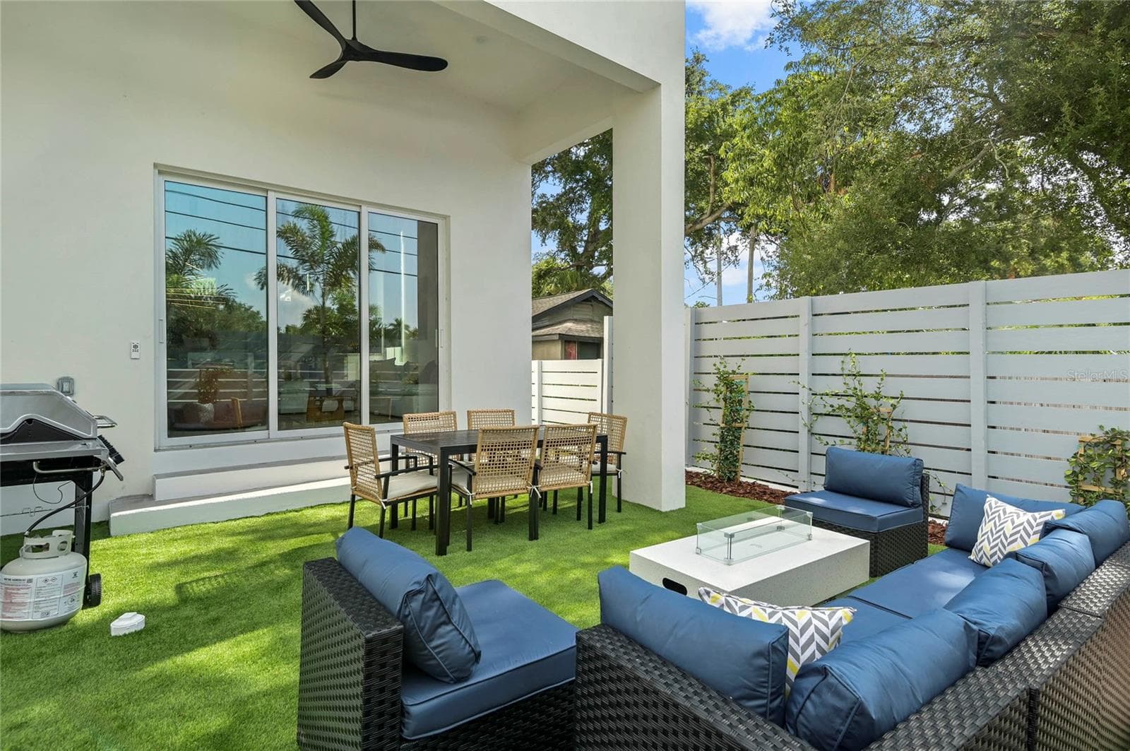 Single Family Residence at 718 14TH AVE S, ST PETERSBURG, photo 14 of 27