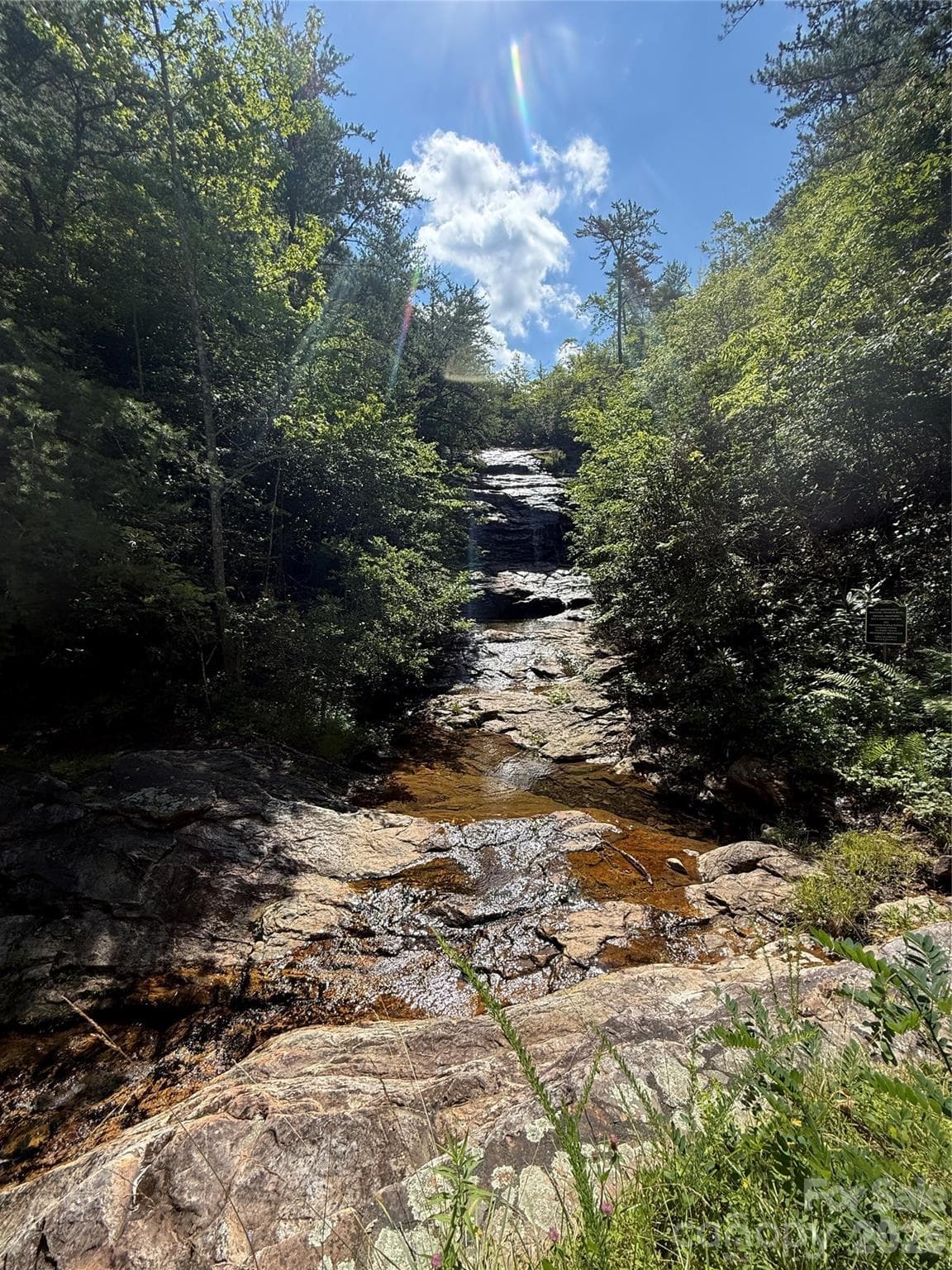 Waterfall in community - 999 Fox Ridge Trail, Marion