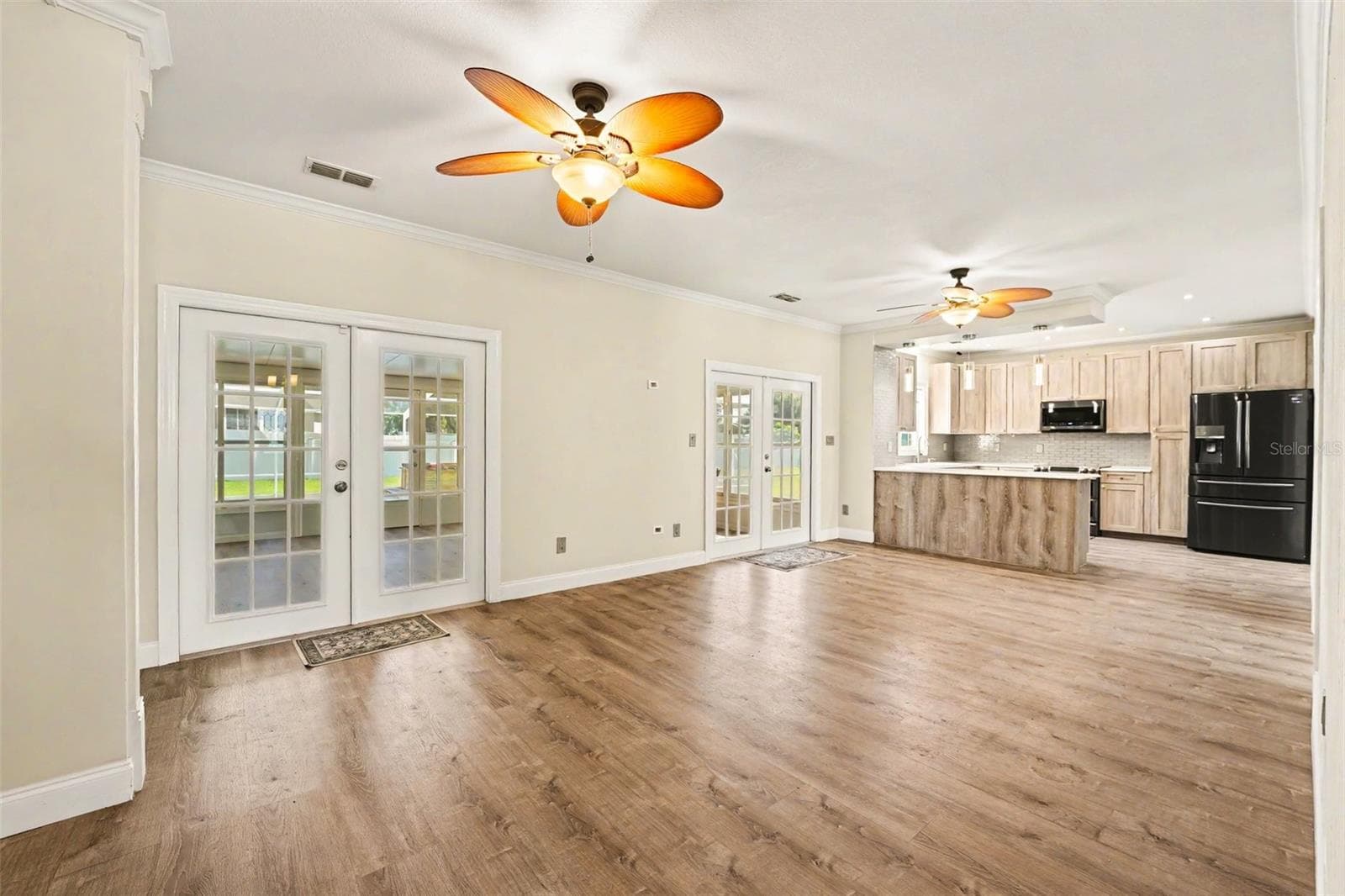 Single Family Residence at 100 SYLVANA CT, AUBURNDALE, photo 3 of 38