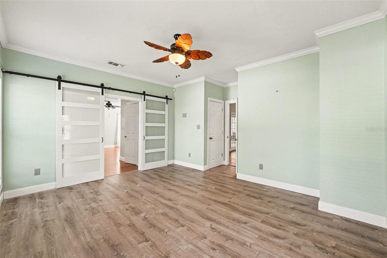 Single Family Residence at 100 SYLVANA CT, AUBURNDALE, photo 7 of 38