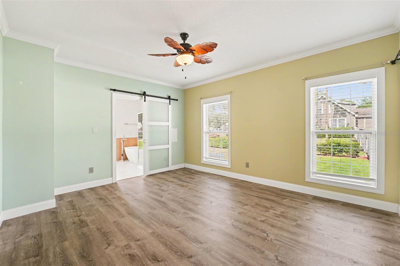 Single Family Residence at 100 SYLVANA CT, AUBURNDALE, photo 8 of 38