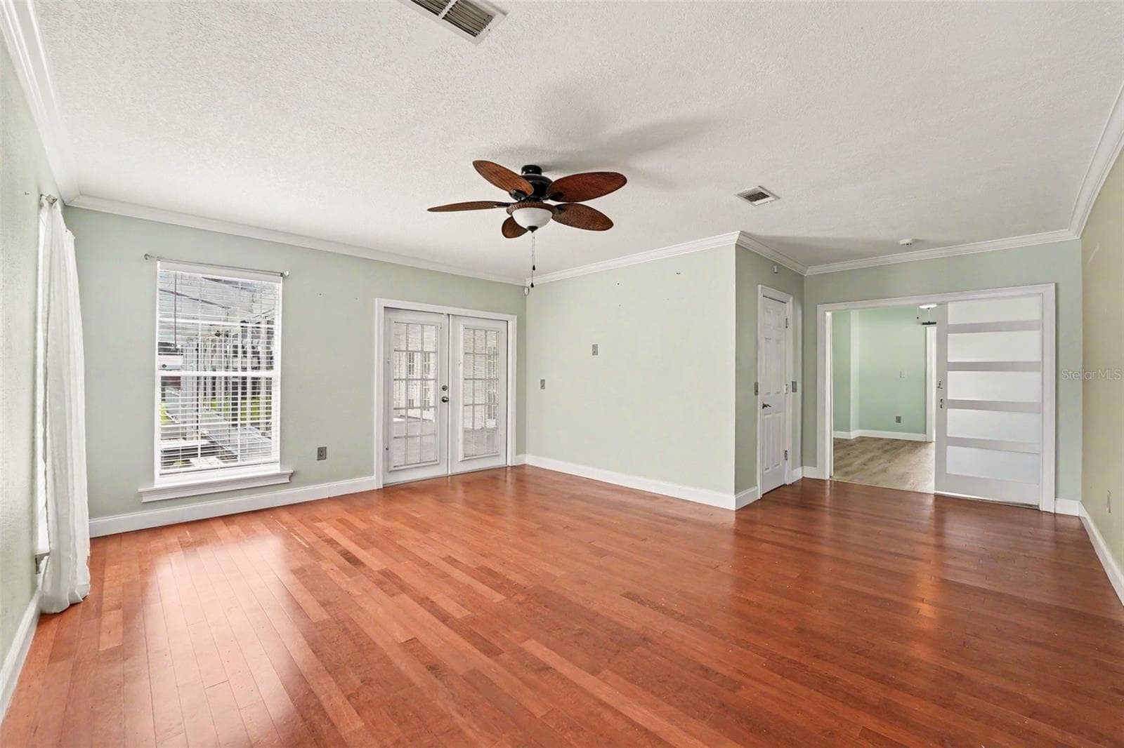 Single Family Residence at 100 SYLVANA CT, AUBURNDALE, photo 11 of 38