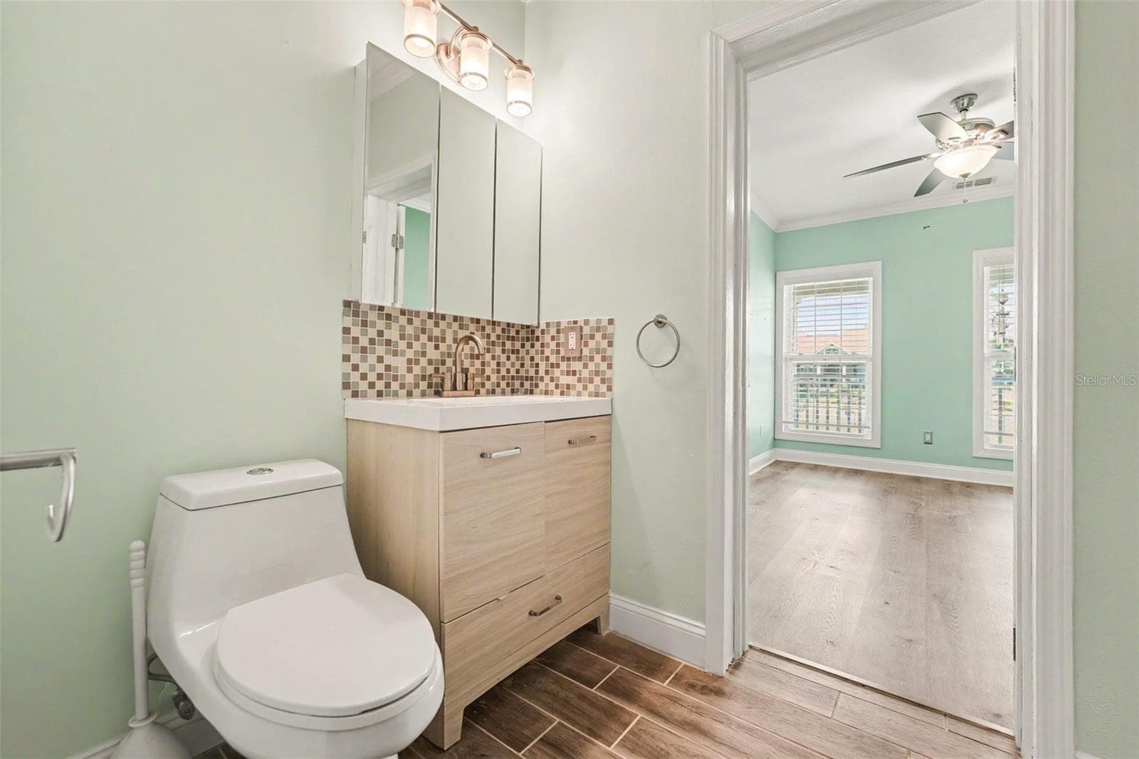 Single Family Residence at 100 SYLVANA CT, AUBURNDALE, photo 14 of 38