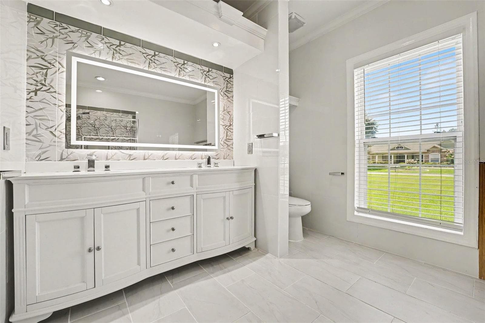Single Family Residence at 100 SYLVANA CT, AUBURNDALE, photo 17 of 38