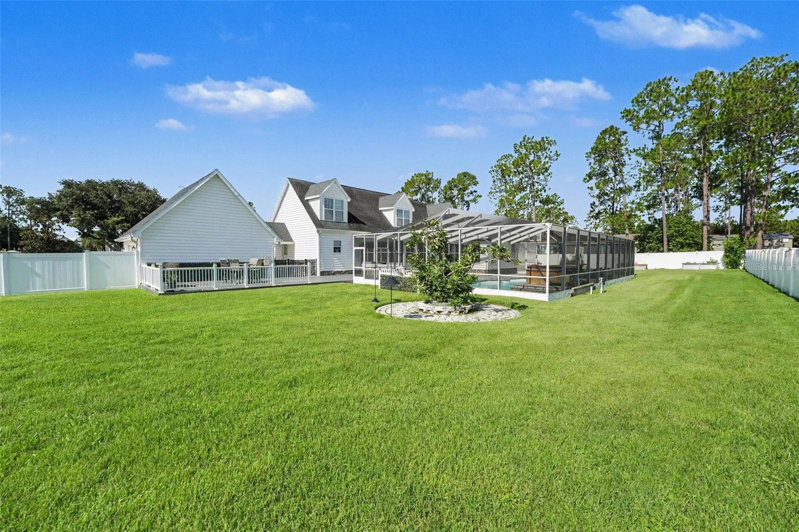 Single Family Residence at 100 SYLVANA CT, AUBURNDALE, photo 34 of 38