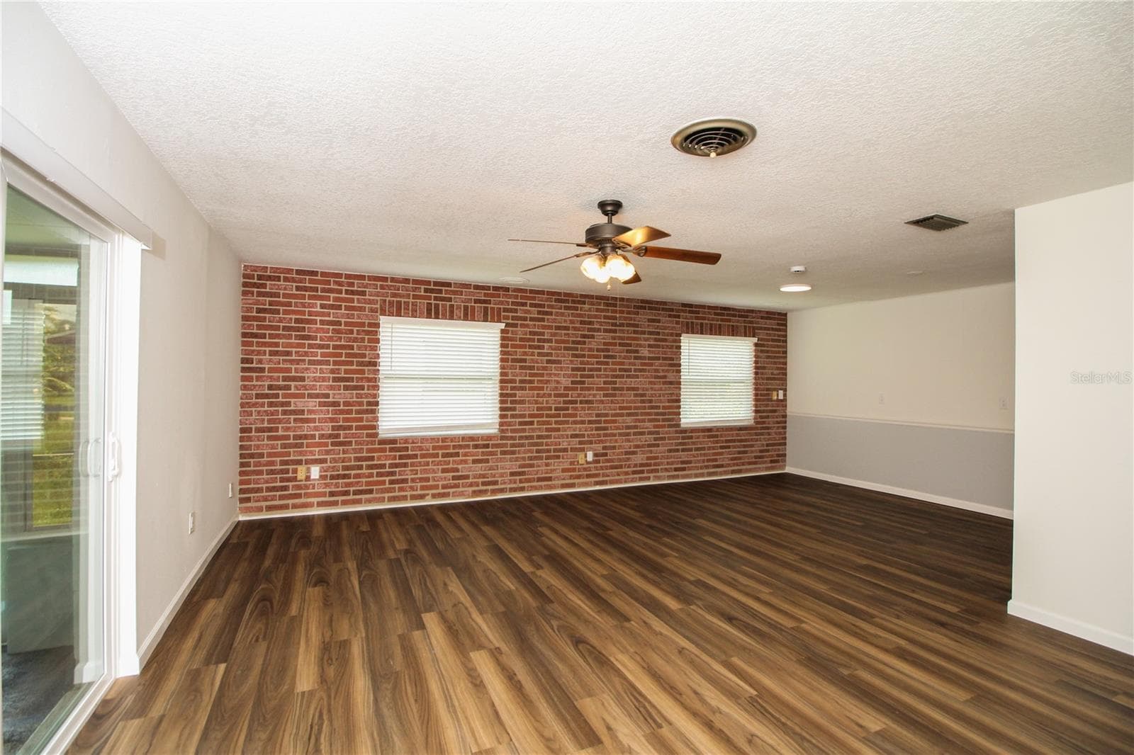 spacious great room and dining area - 3019 TAMPICO DR, ORLANDO