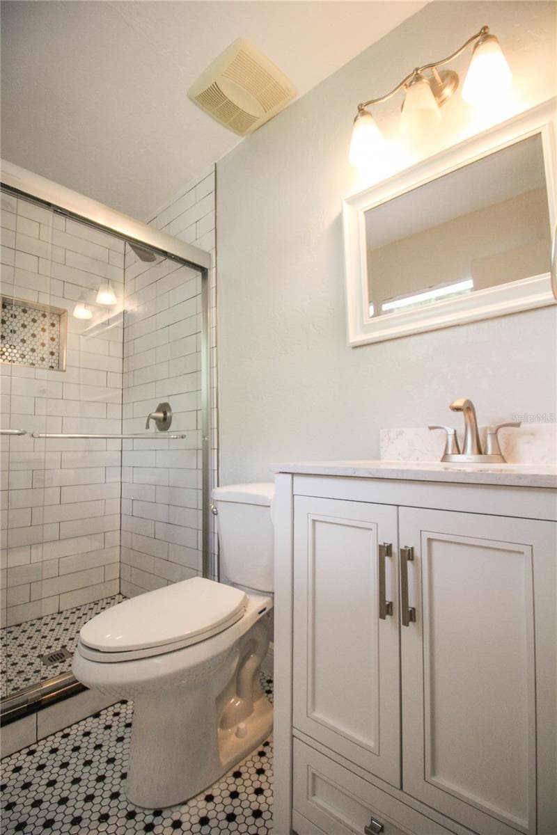Primary bath - 3019 TAMPICO DR, ORLANDO