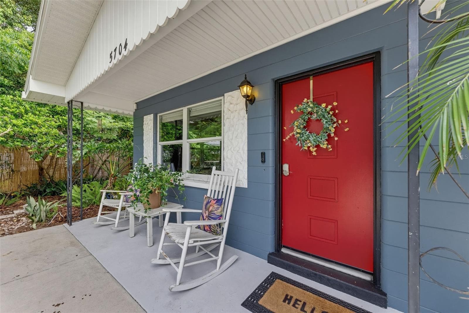 Front Porch - 5704 13TH ST, ZEPHYRHILLS