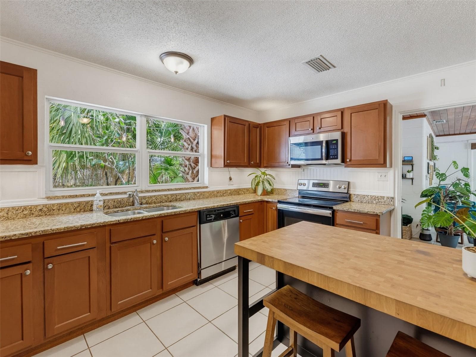 Kitchen - 5704 13TH ST, ZEPHYRHILLS