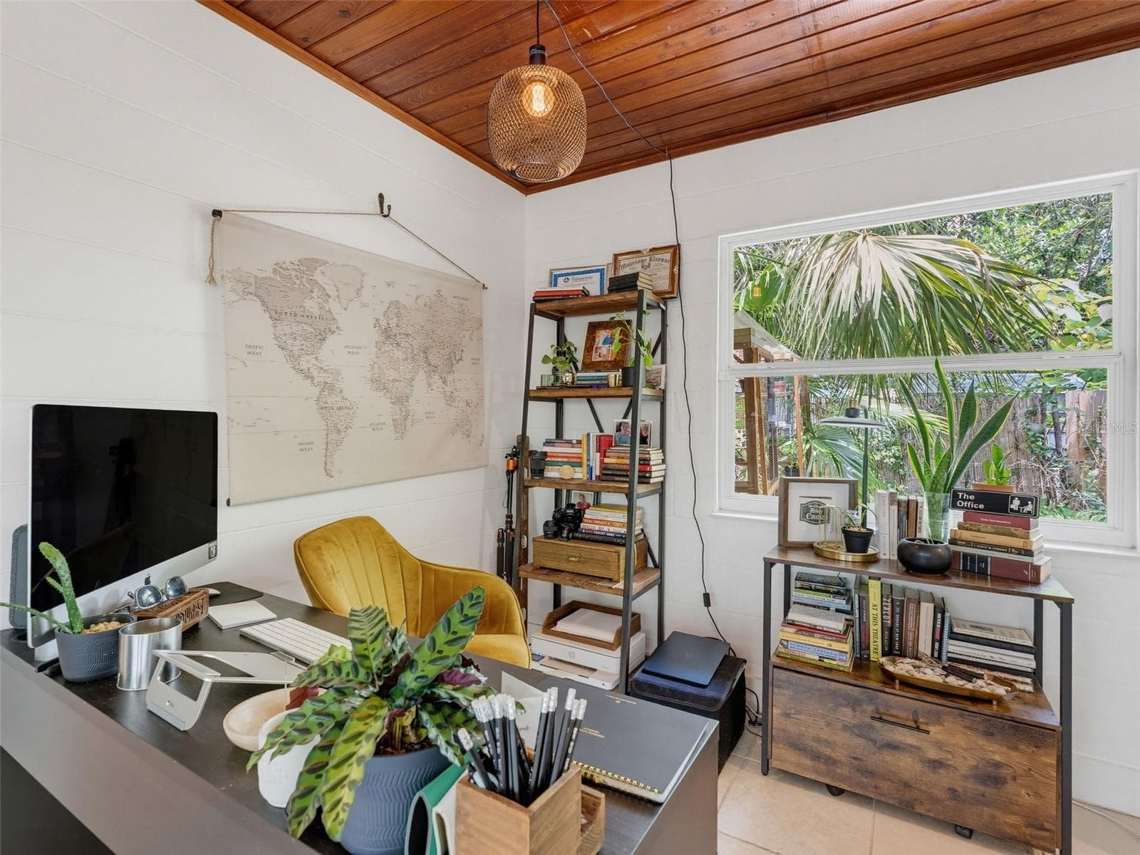 Bonus Room - 5704 13TH ST, ZEPHYRHILLS
