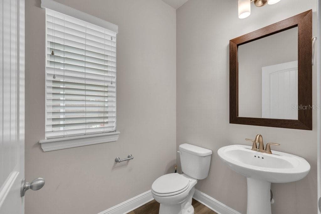Single Family Residence at 14306 BARRINGTON STOWERS DR, LITHIA, photo 16 of 40
