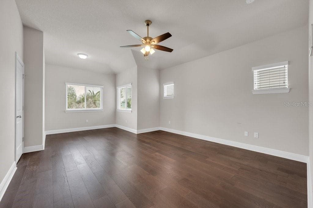 Single Family Residence at 14306 BARRINGTON STOWERS DR, LITHIA, photo 25 of 40