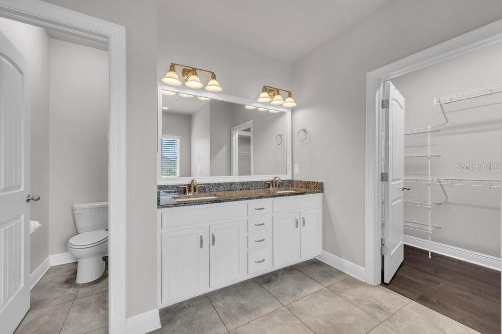 Single Family Residence at 14306 BARRINGTON STOWERS DR, LITHIA, photo 29 of 40