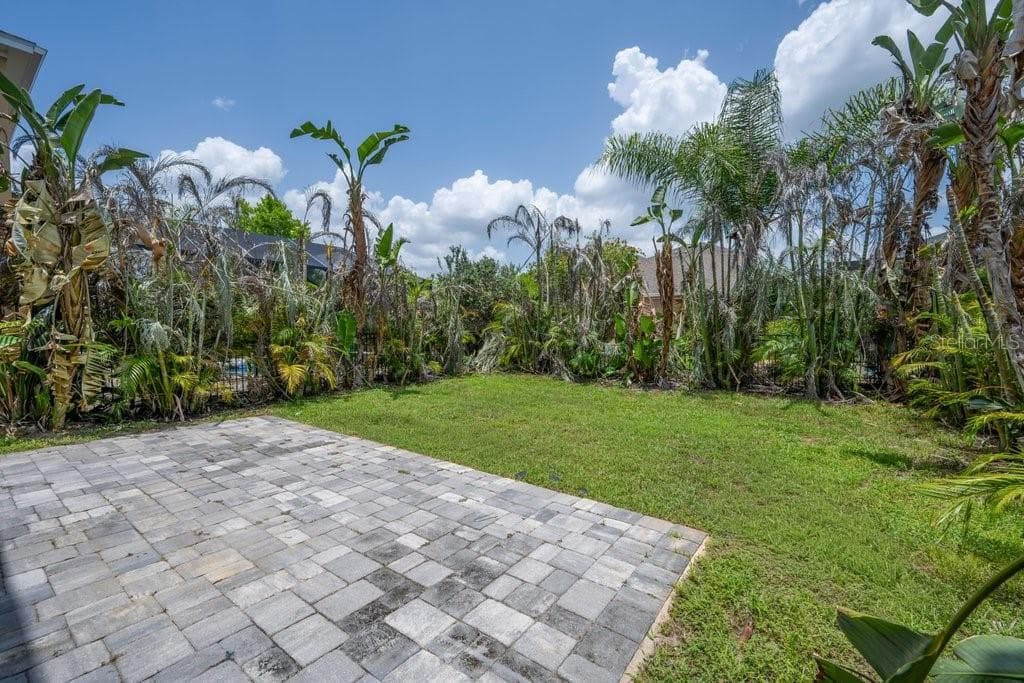 Single Family Residence at 14306 BARRINGTON STOWERS DR, LITHIA, photo 36 of 40