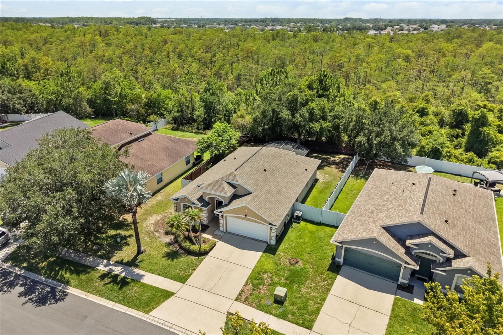 Single Family Residence at 4071 LONGWORTH LOOP, KISSIMMEE, photo 38 of 50
