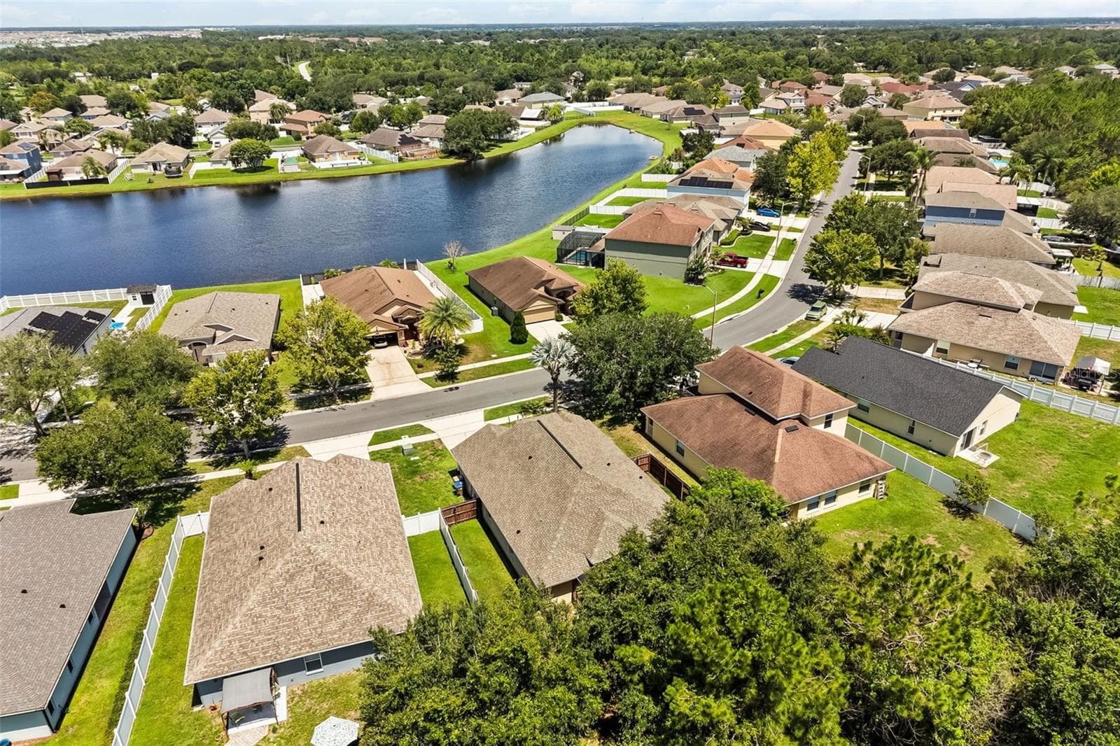 Single Family Residence at 4071 LONGWORTH LOOP, KISSIMMEE, photo 42 of 50