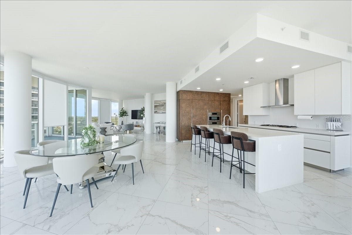 Seamless layout designed for entertaining. - 2900 W BAY TO BAY BLVD #1401, TAMPA