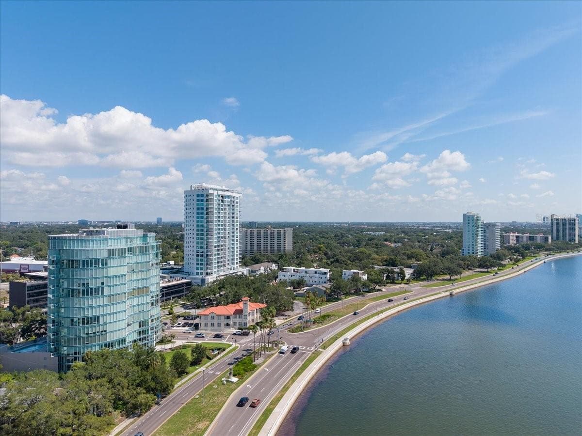 Direct access to Tampa's iconic waterfront promenade. - 2900 W BAY TO BAY BLVD #1401, TAMPA
