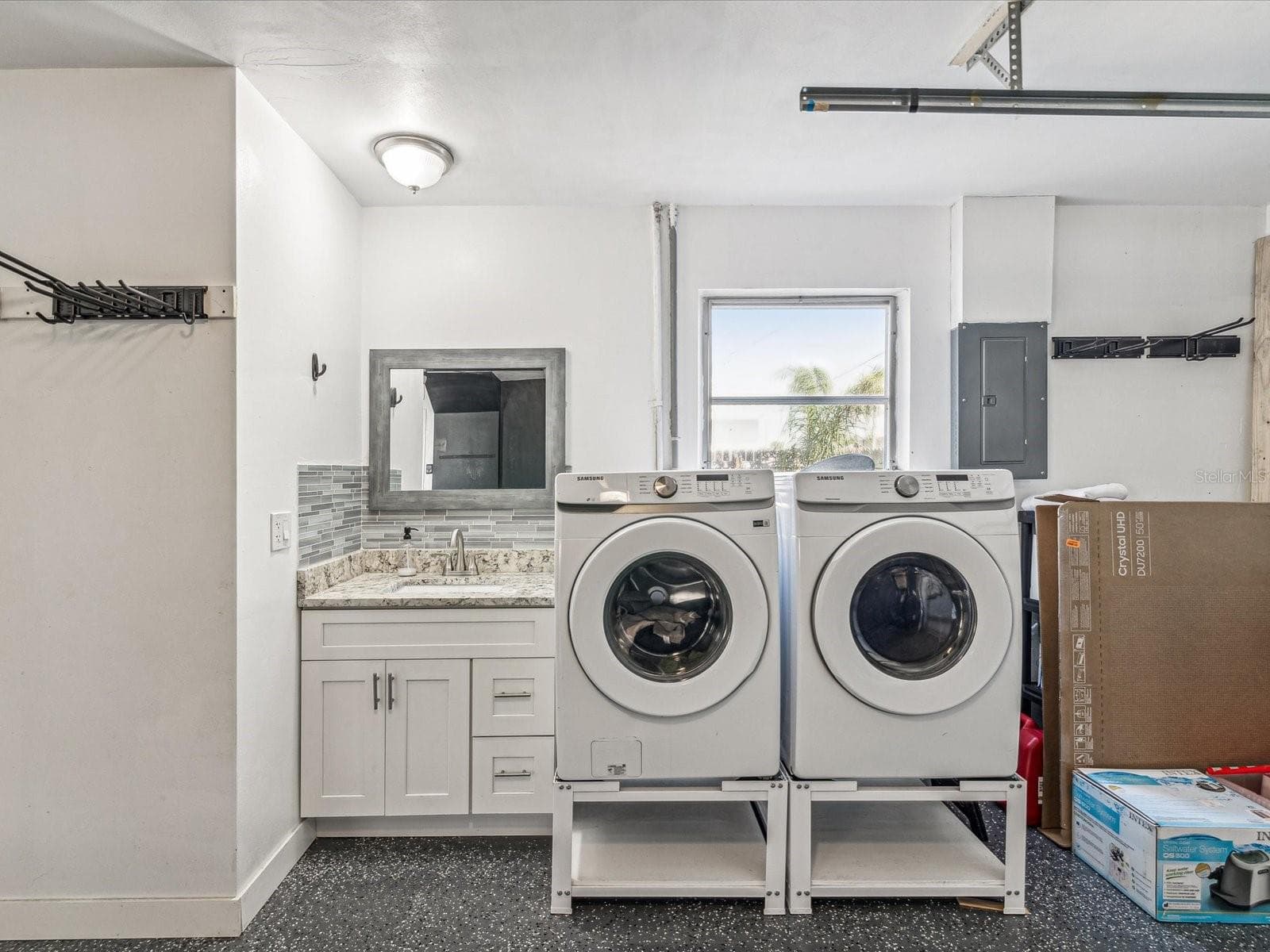 Included washer and dryer and vanity - 2000 57TH ST N, ST PETERSBURG