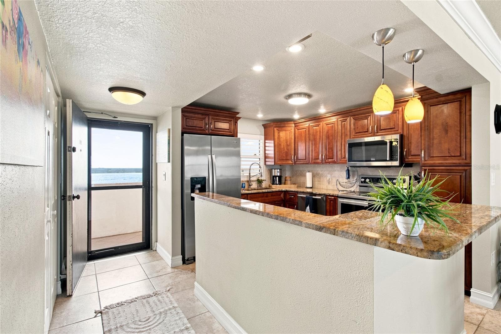 Remodeled Kitchen with Intracostal views and front patio! - 1270 GULF BLVD #2007, CLEARWATER BEACH