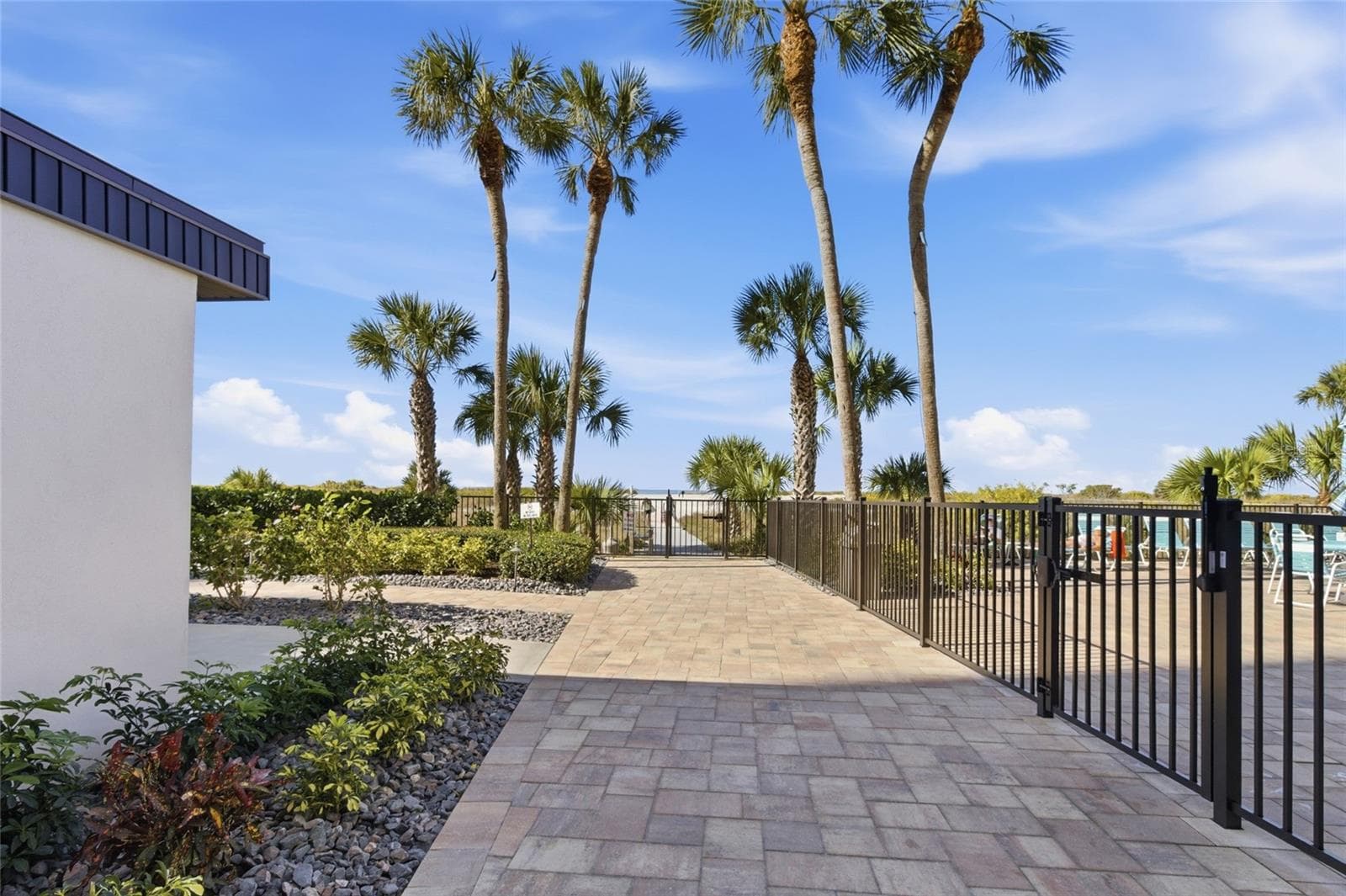 Gated Pool Entrance - 1270 GULF BLVD #2007, CLEARWATER BEACH