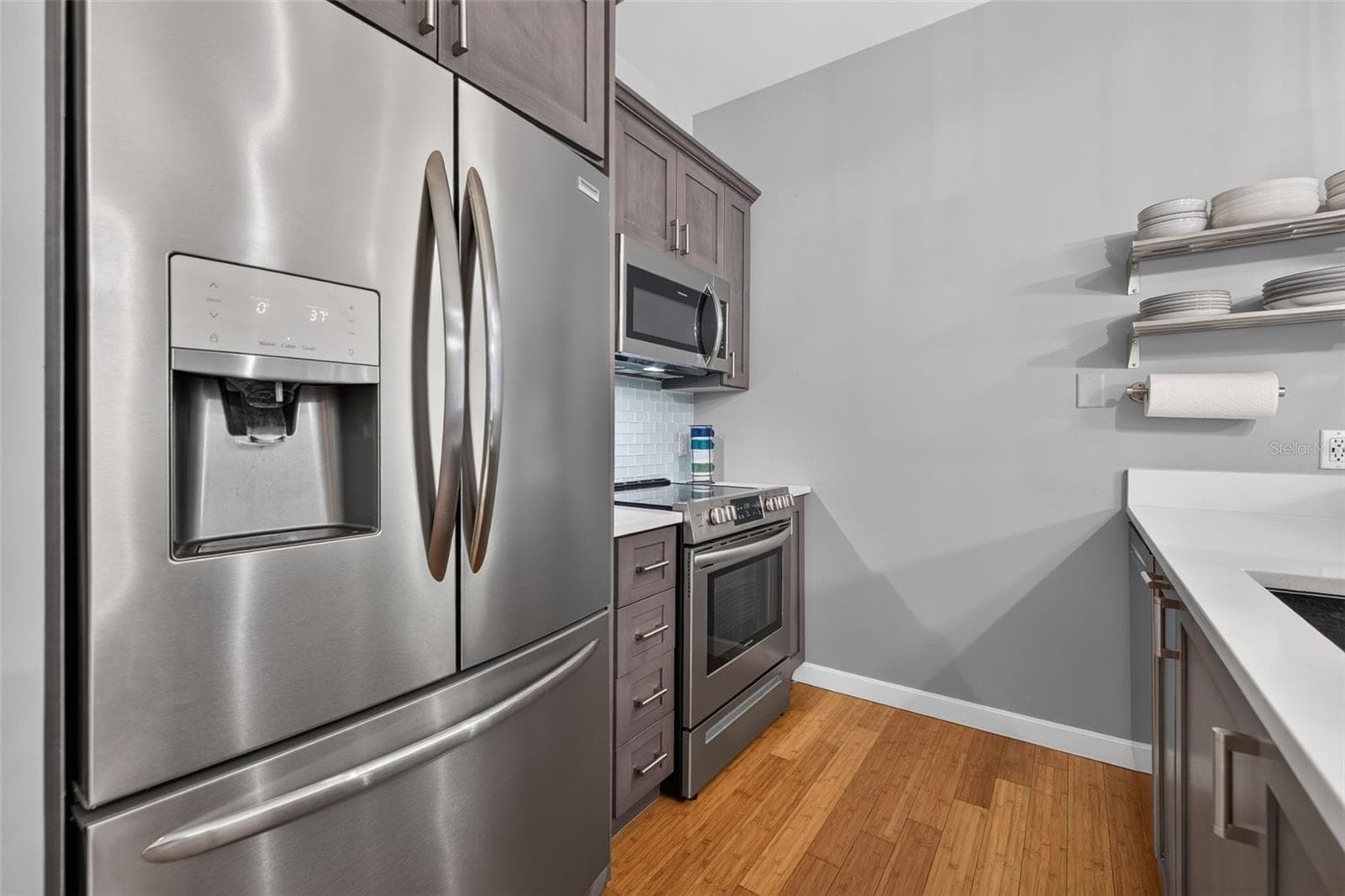 Condominium at 400 4TH AVE S #408, ST PETERSBURG, photo 10 of 33