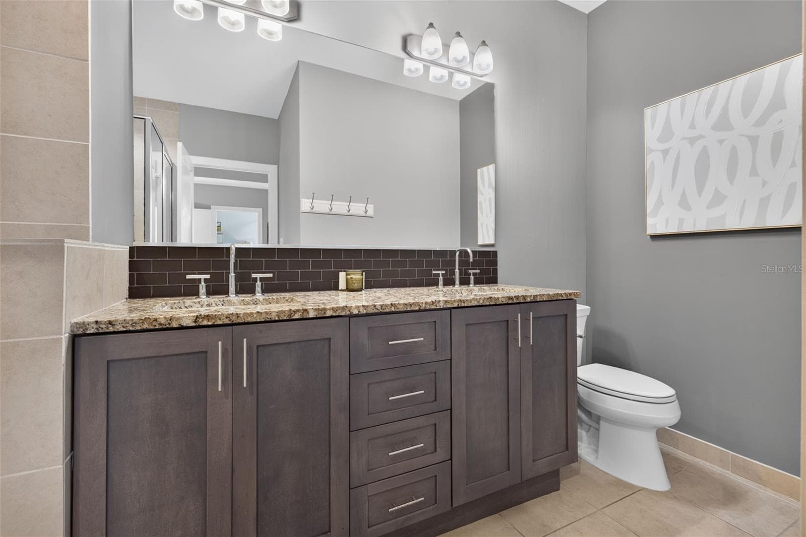 Primary Suite Bathroom - 400 4TH AVE S #408, ST PETERSBURG