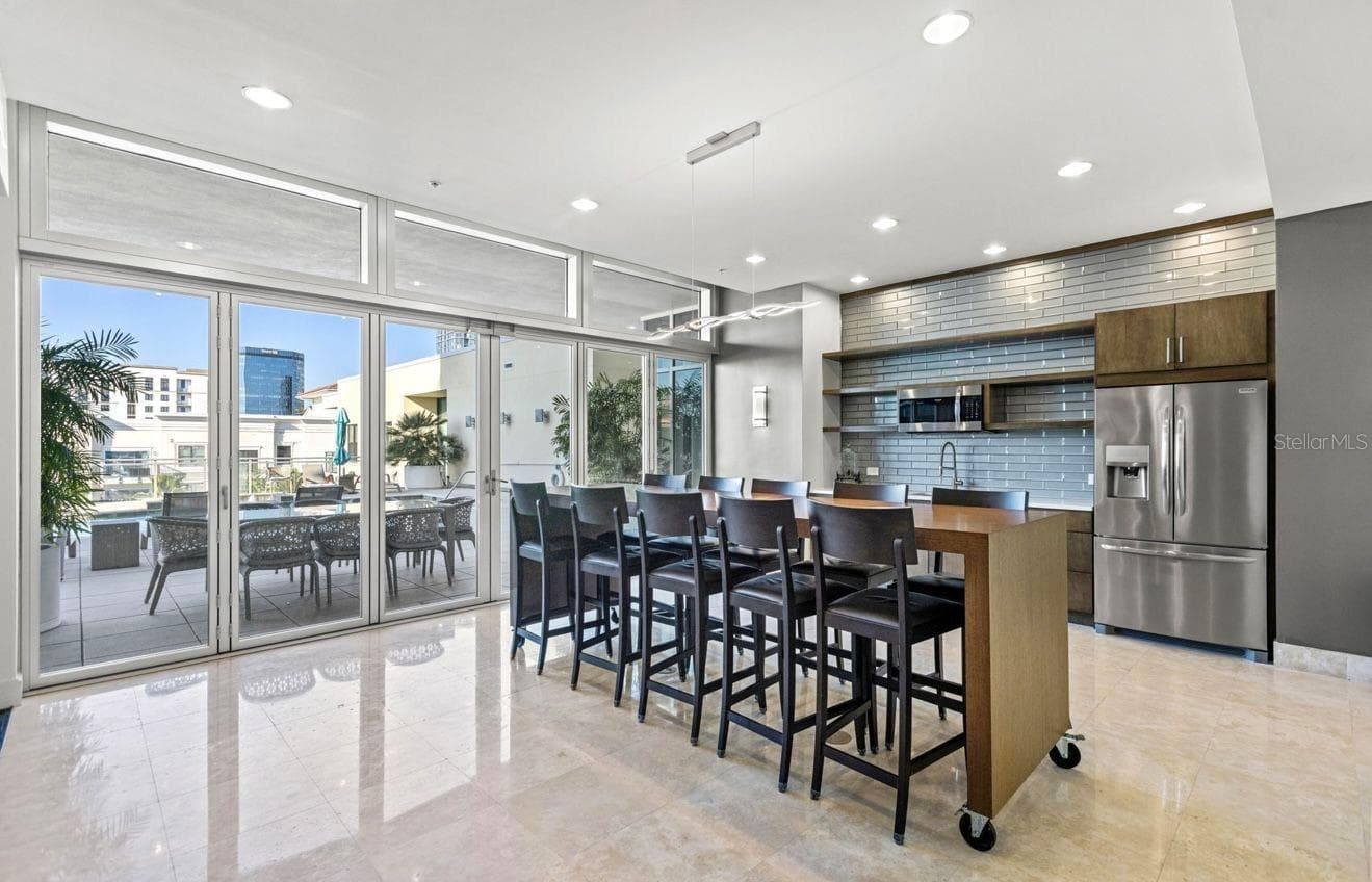 Condominium at 400 4TH AVE S #408, ST PETERSBURG, photo 30 of 33