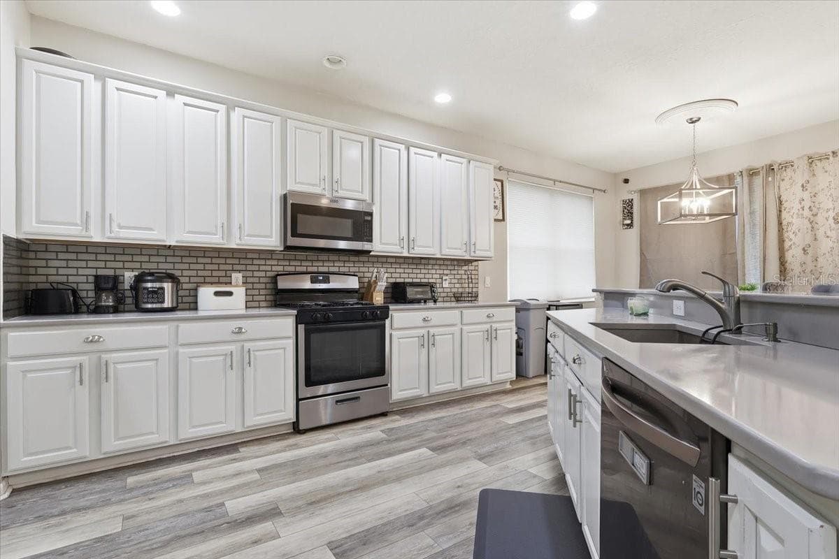 Single Family Residence at 4415 BLUE MAJOR DR, WINDERMERE, photo 8 of 46