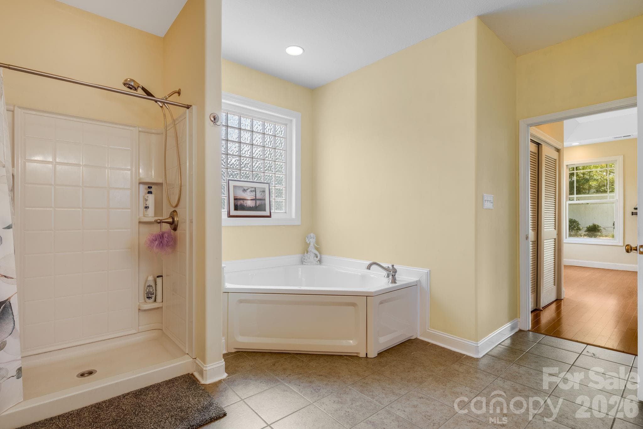 Single Family Residence at 4 AMARETTO Drive, Candler, photo 17 of 36