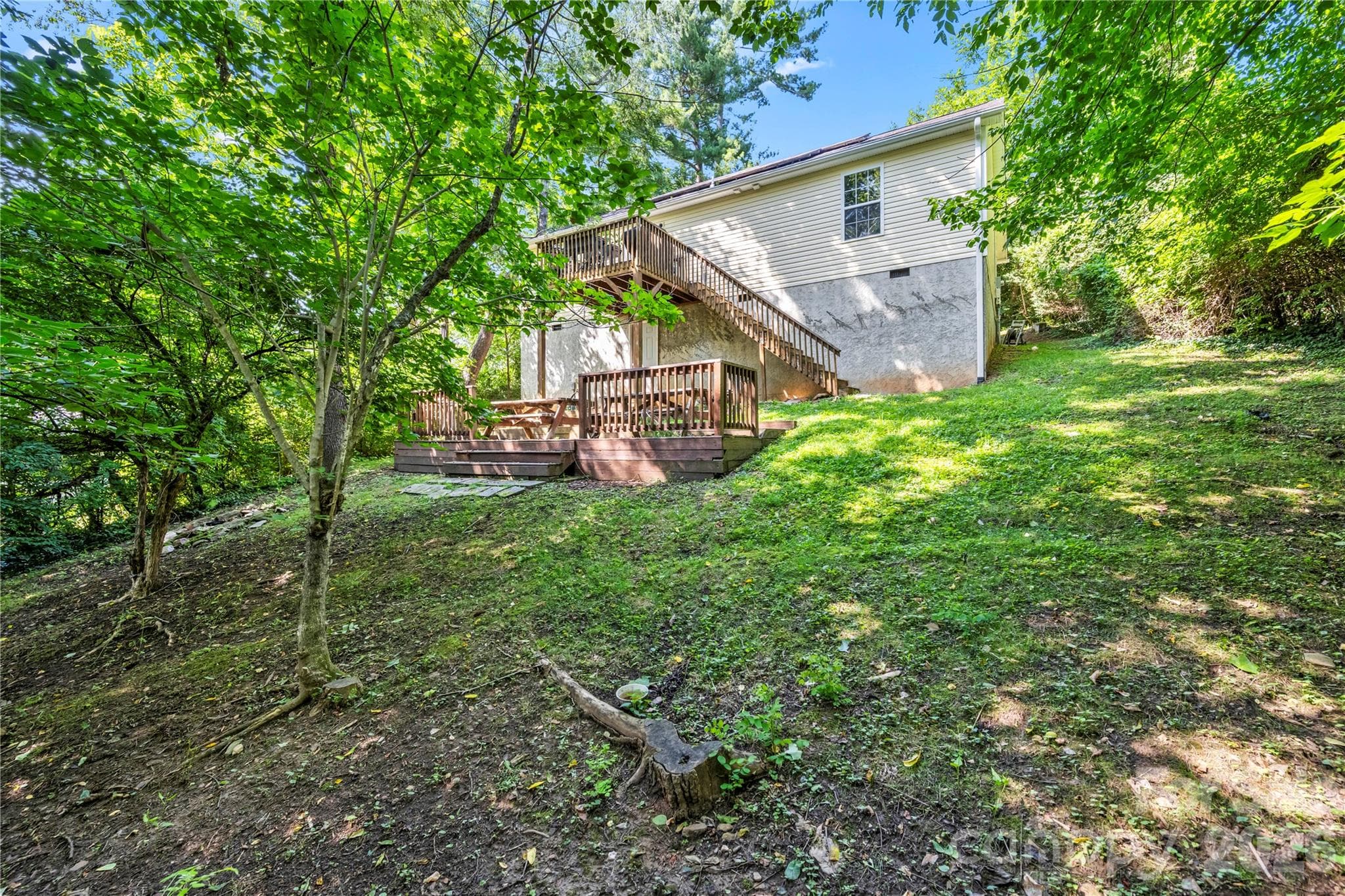 Single Family Residence at 11 W Raleigh Road, Asheville, photo 4 of 24