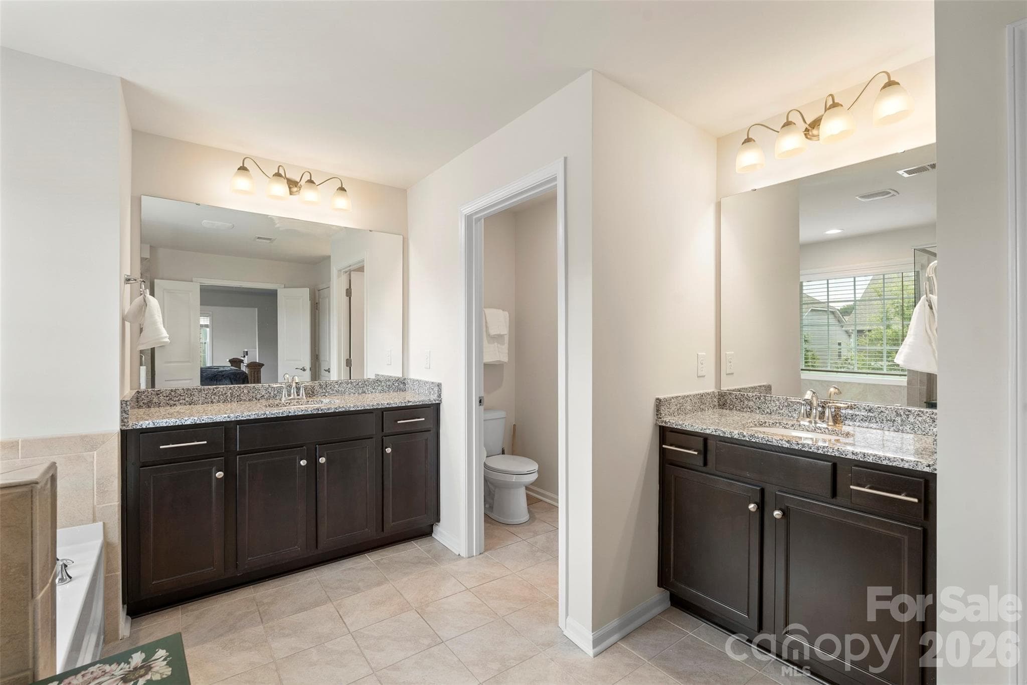 Single Family Residence at 1016 Arbury Way, Waxhaw, photo 28 of 48