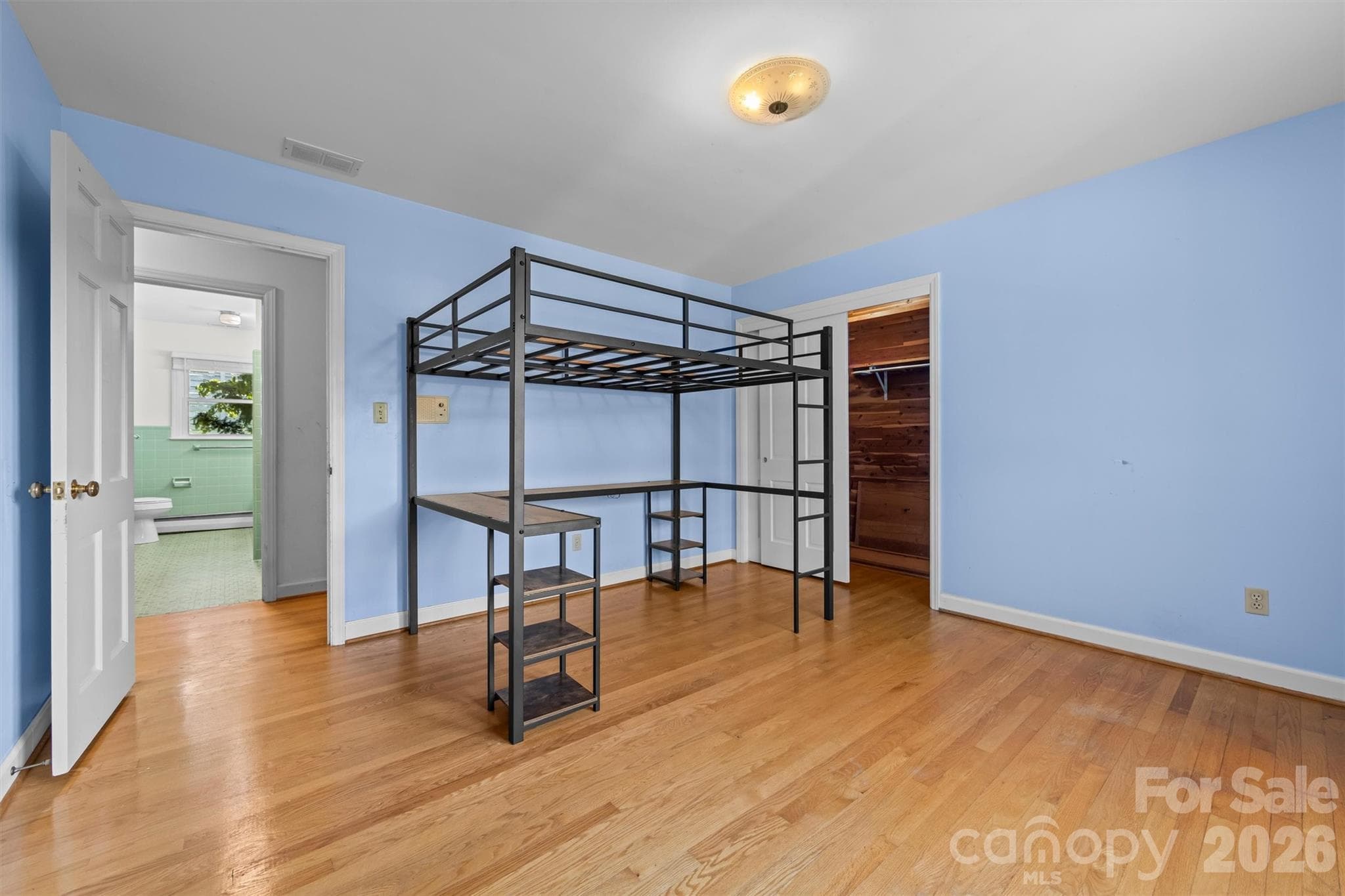 Guest Room #2 - 21 Hamburg Drive, Weaverville