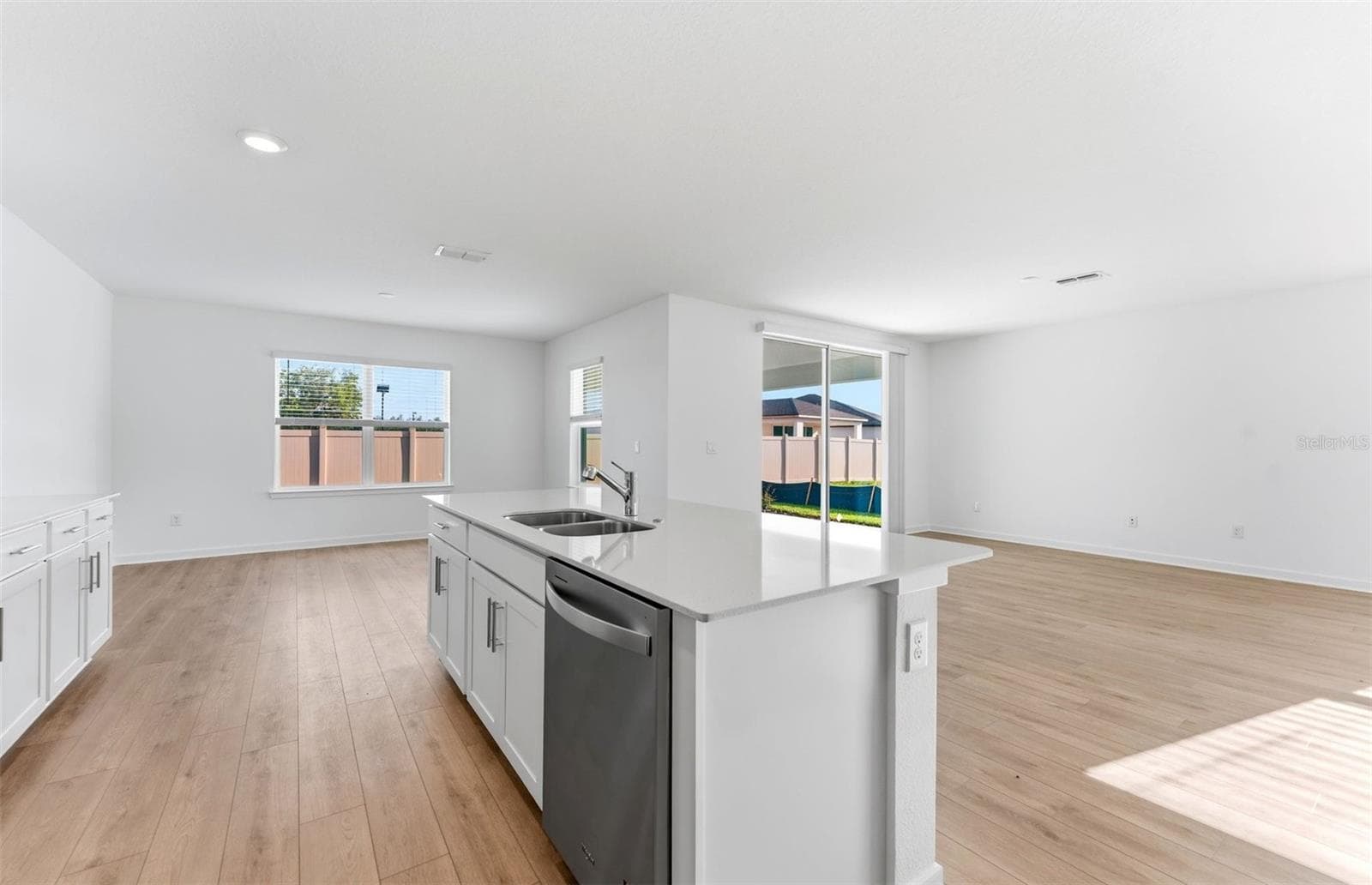 Center Island w/Storage - 1361 ALLAGASH DR, ZEPHYRHILLS