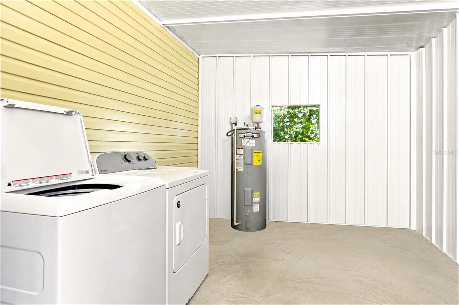 Laundry Room and Storage - 1 POINSETTIA DR, FORT MYERS