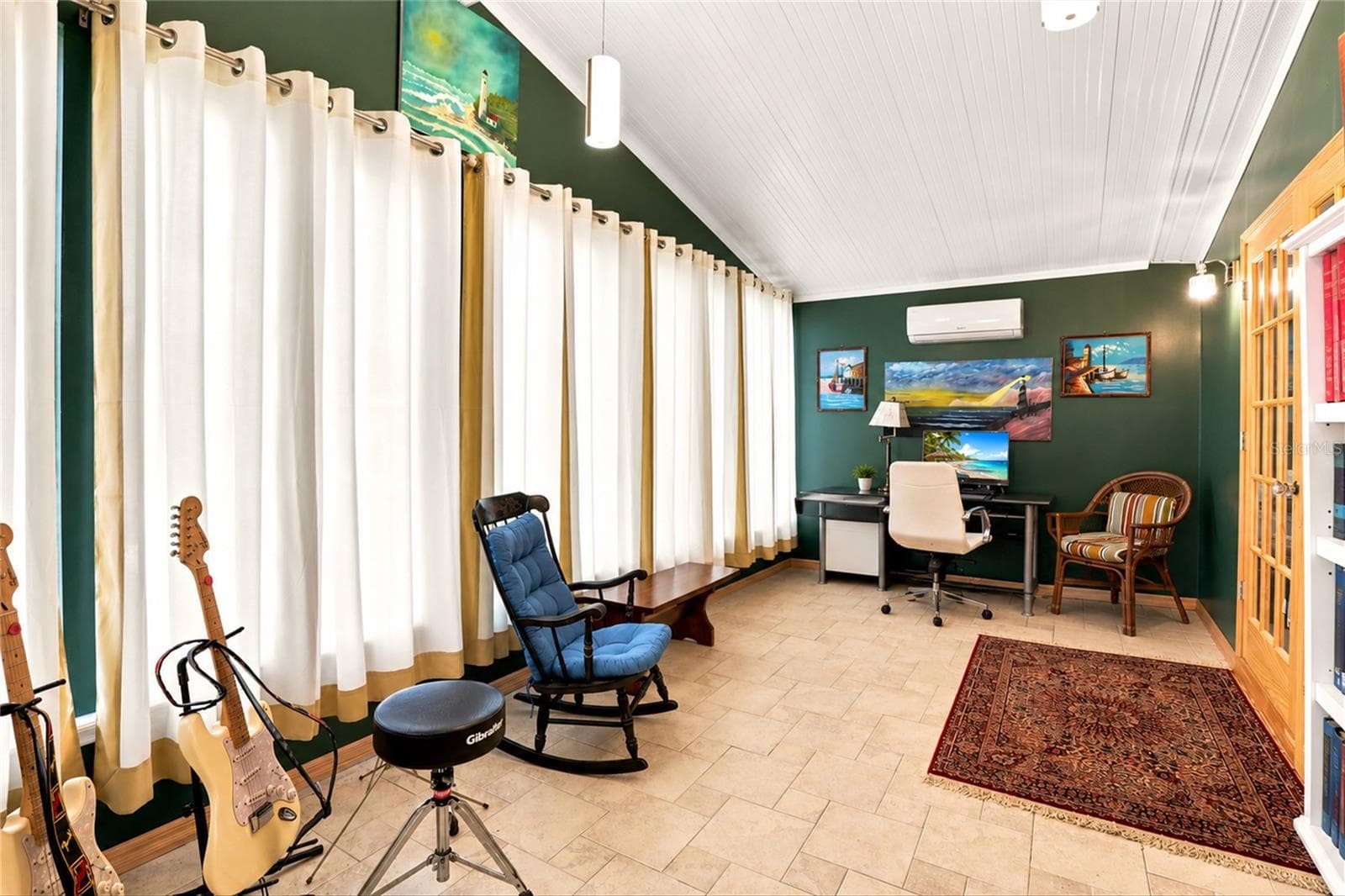 Front Sunroom - 1 POINSETTIA DR, FORT MYERS