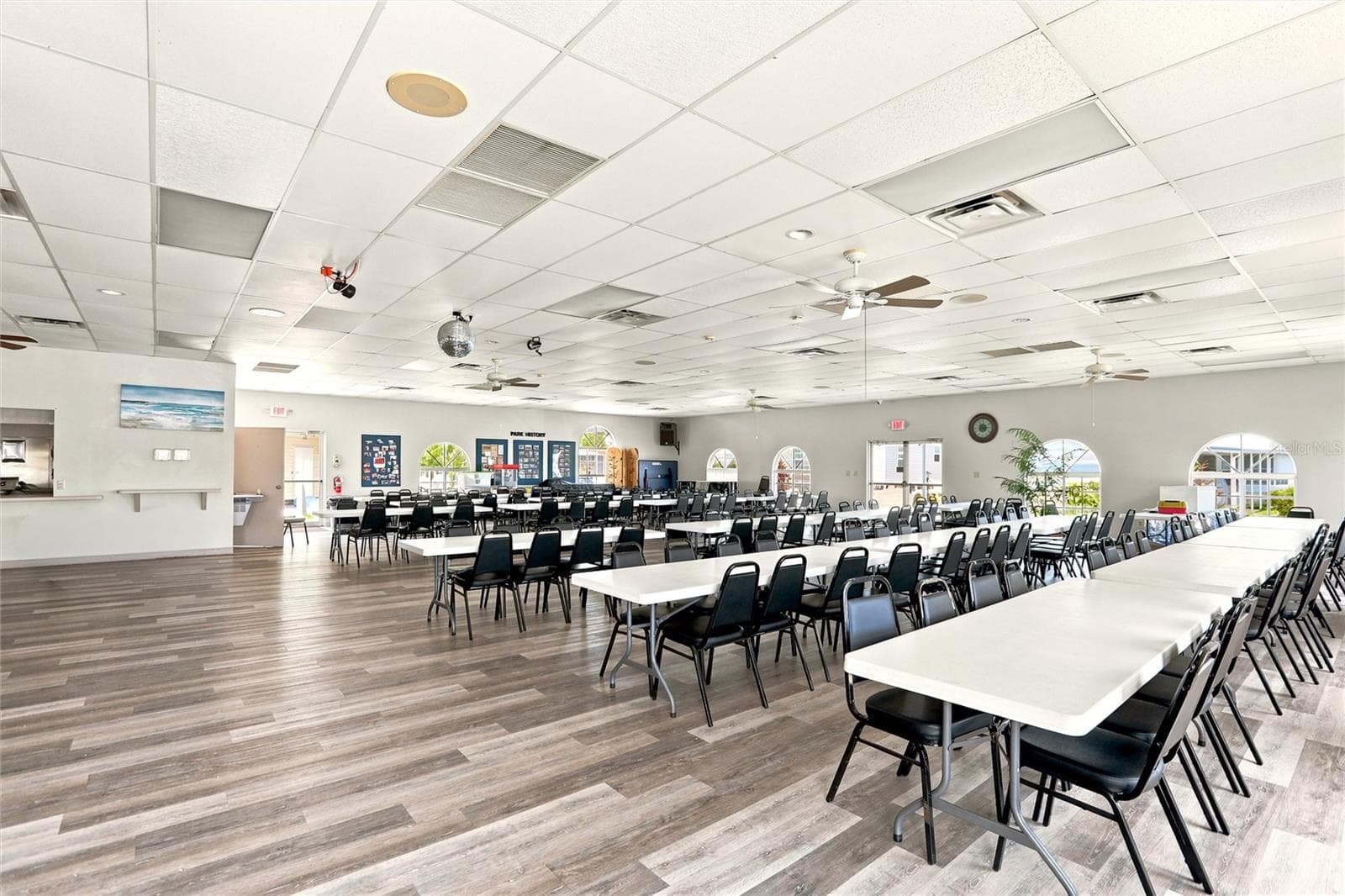 Park Amenities - 1 POINSETTIA DR, FORT MYERS