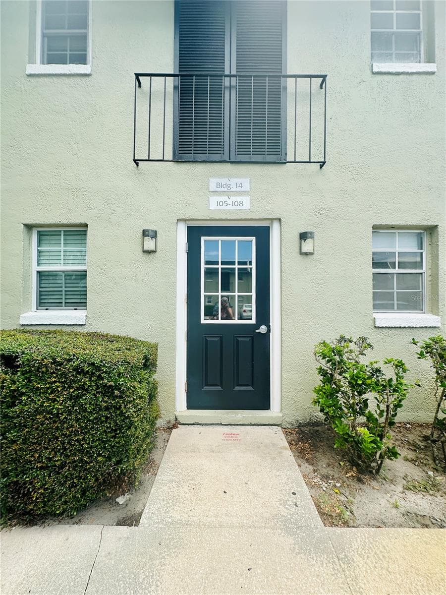 525 CONWAY RD #108